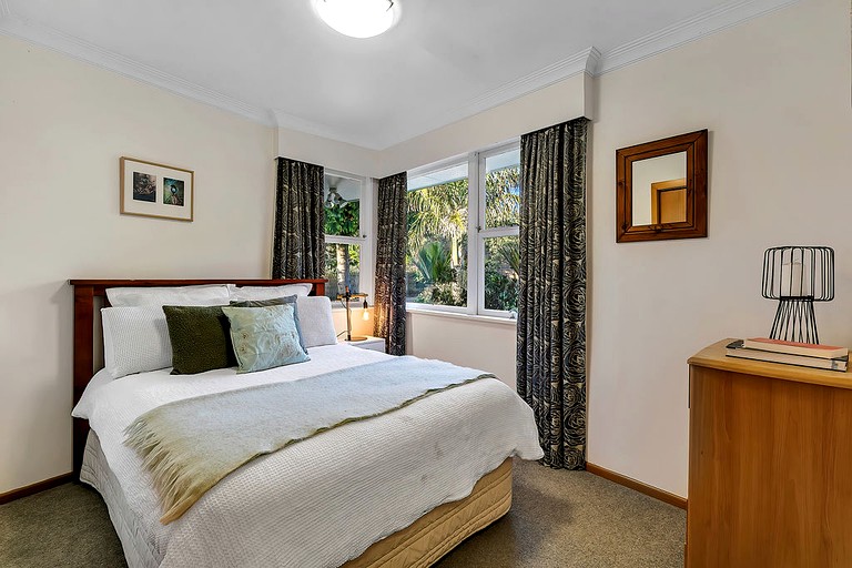 Cabins (New Zealand, Otaki, North Island)
