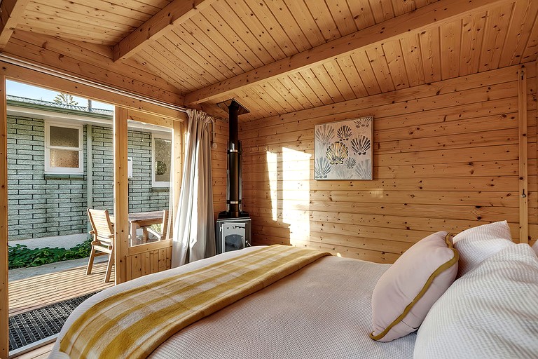 Cabins (New Zealand, Otaki, North Island)