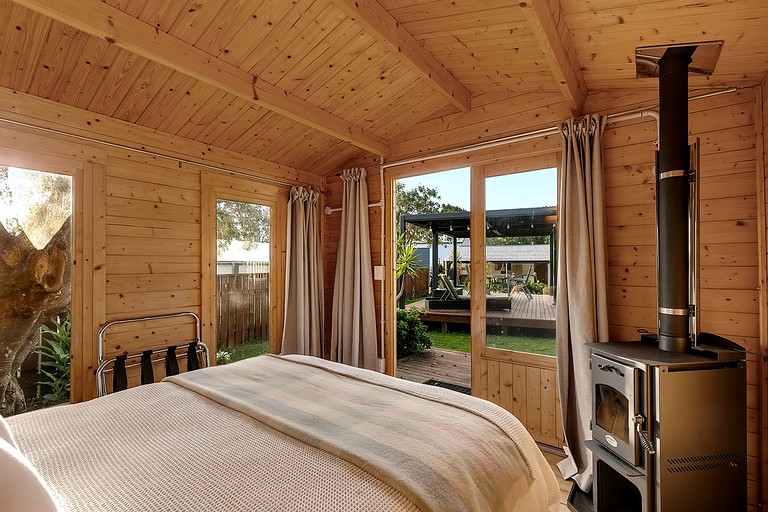 Cabins (New Zealand, Otaki, North Island)