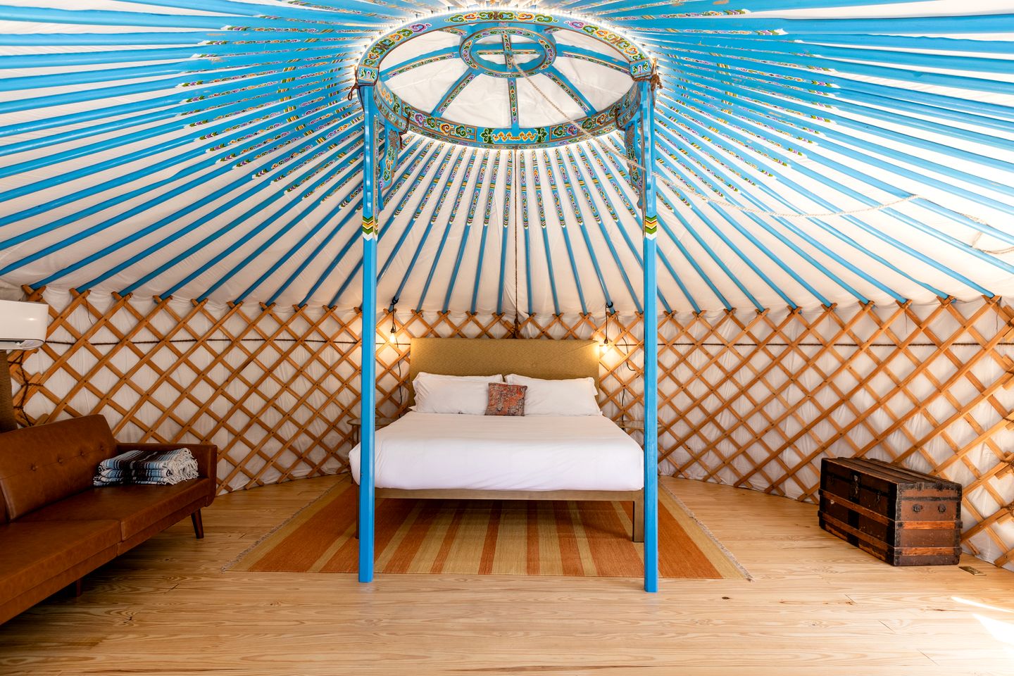 Peaceful Couples Yurt with Hot Tub in Dripping Springs, Texas