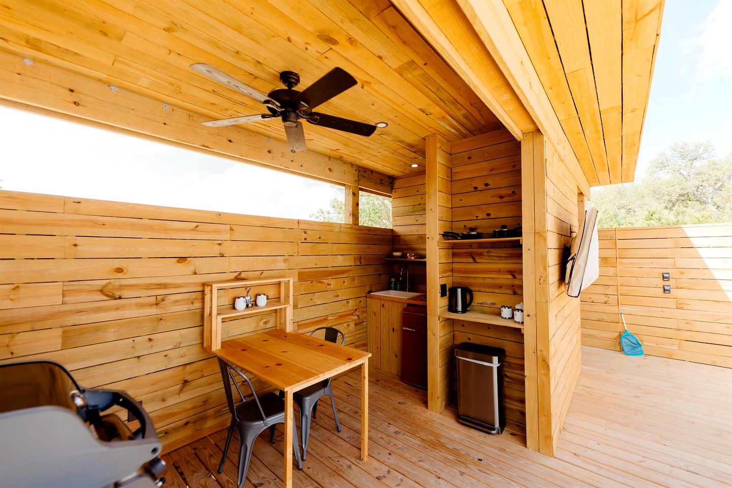 Peaceful Couples Yurt with Hot Tub in Dripping Springs, Texas