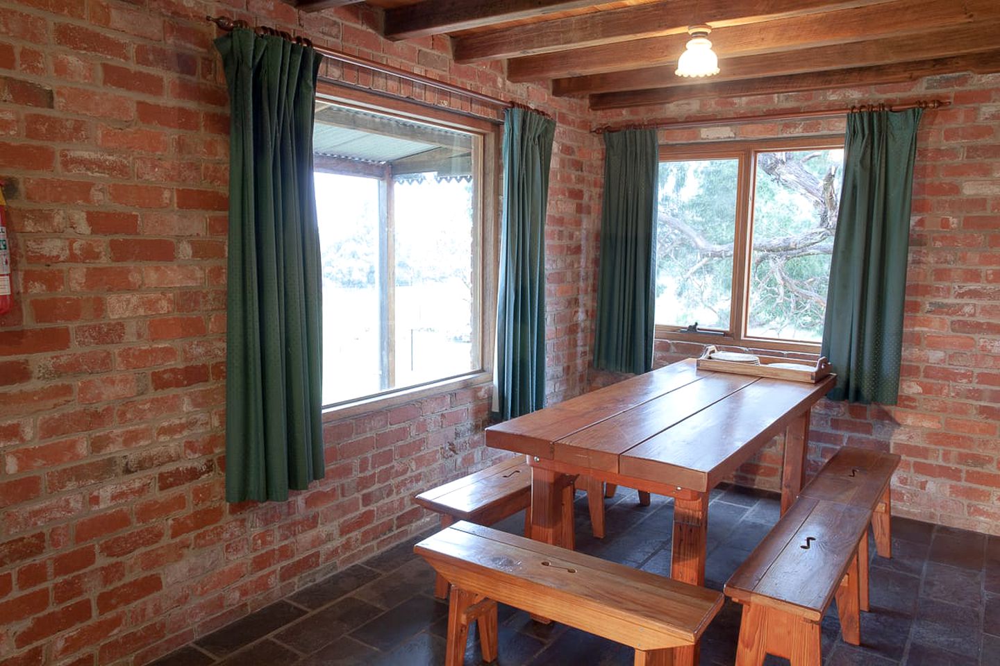 WheelchairAccessible Cottage Halls Gap, Victoria Glamping Hub