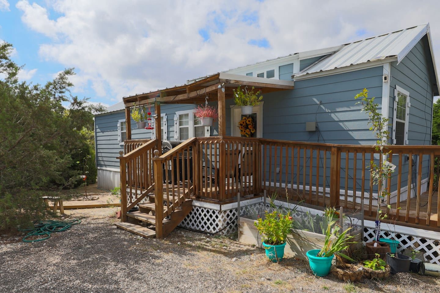 Sunflower - Hot Tub on porch,  Granbury, TX