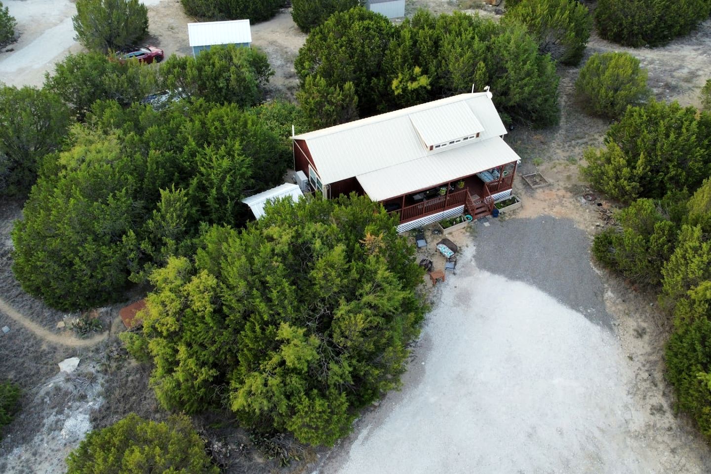 Romantic Granbury Cabin Ideal for a Texas Getaway