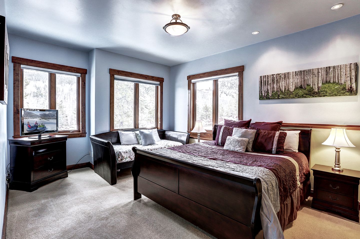 Luxury Mountain Retreat with Hot Tub and Games Room for Family Getaways in Breckenridge, Colorado