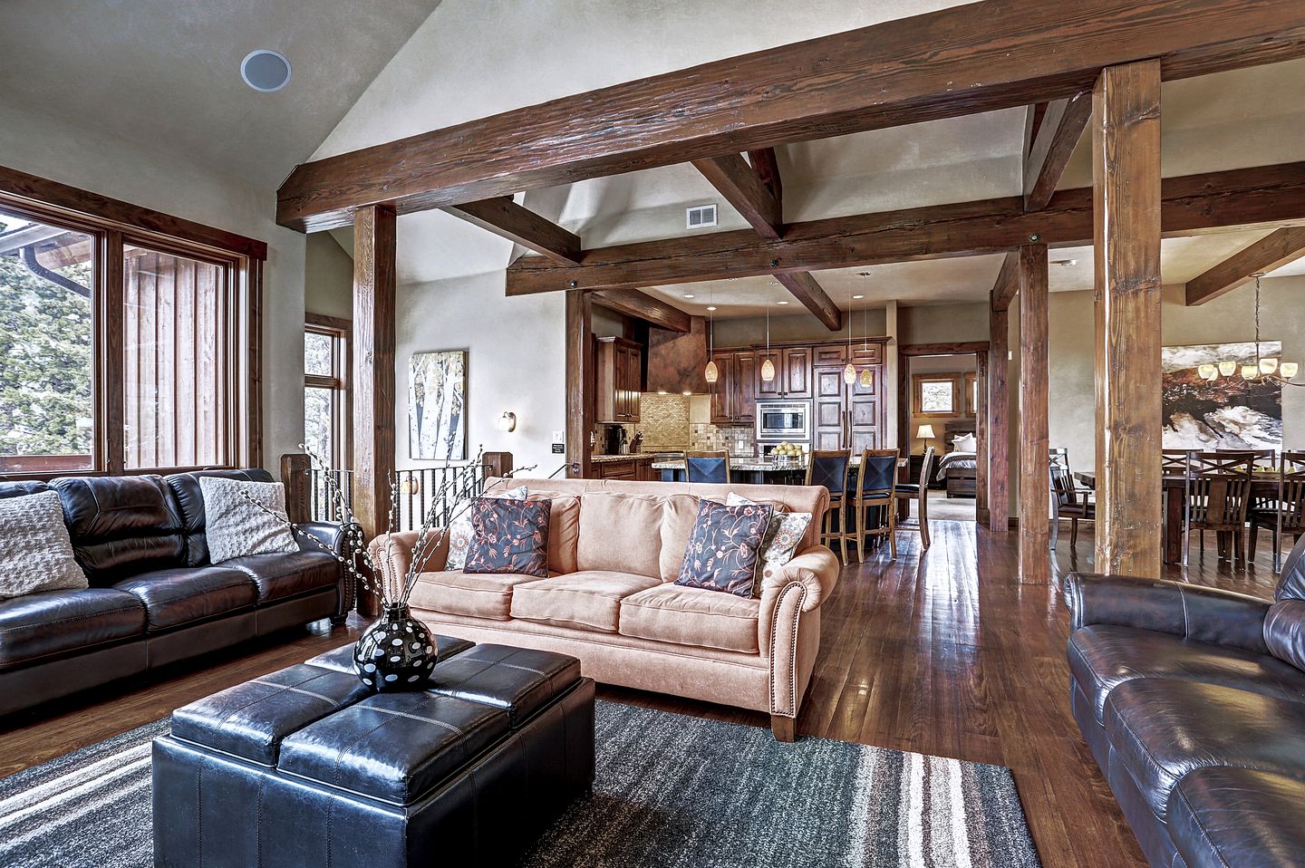 Luxury Mountain Retreat with Hot Tub and Games Room for Family Getaways in Breckenridge, Colorado