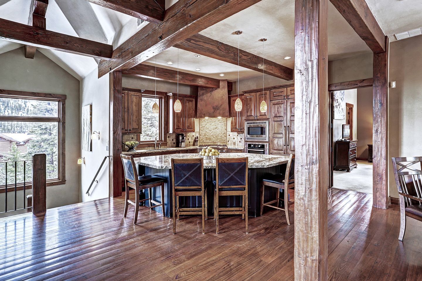 Luxury Mountain Retreat with Hot Tub and Games Room for Family Getaways in Breckenridge, Colorado