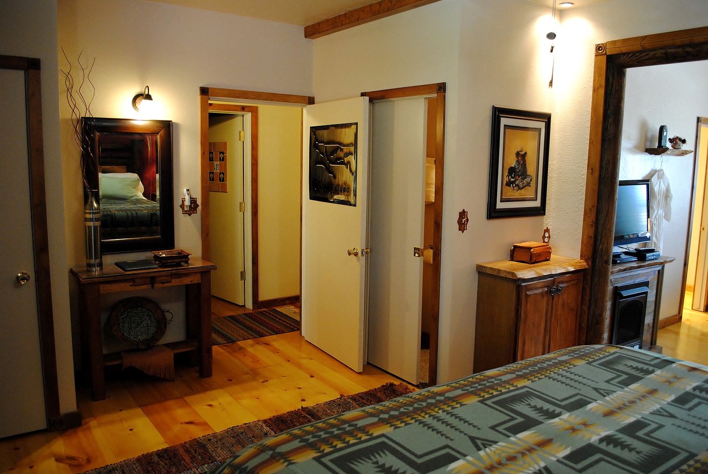 Spacious Suite Rental in Bed and Breakfast at Foot of Bill Williams Mountain, Arizona