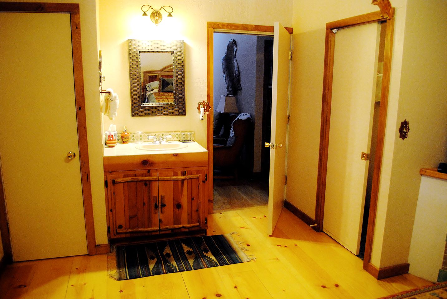 Deluxe Suite Rental in the Foothills of Bill Williams Mountain in Williams, Arizona
