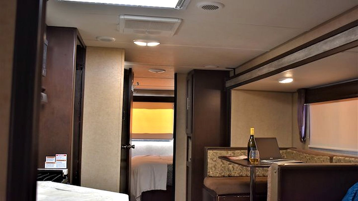 Cozy RV Suite with Private Deck & Firepit Near Williams, Arizona