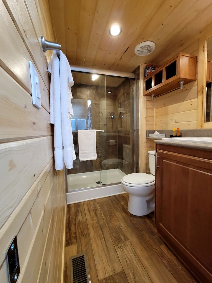Peaceful Desert Escape in a Stylish New Tiny Home in Williams, Arizona