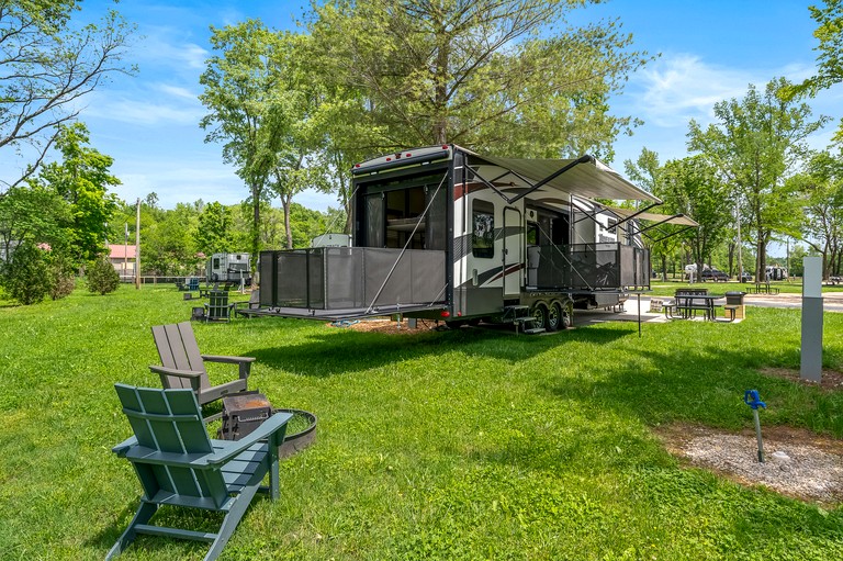 Caravans (United States of America, Branson, Missouri)