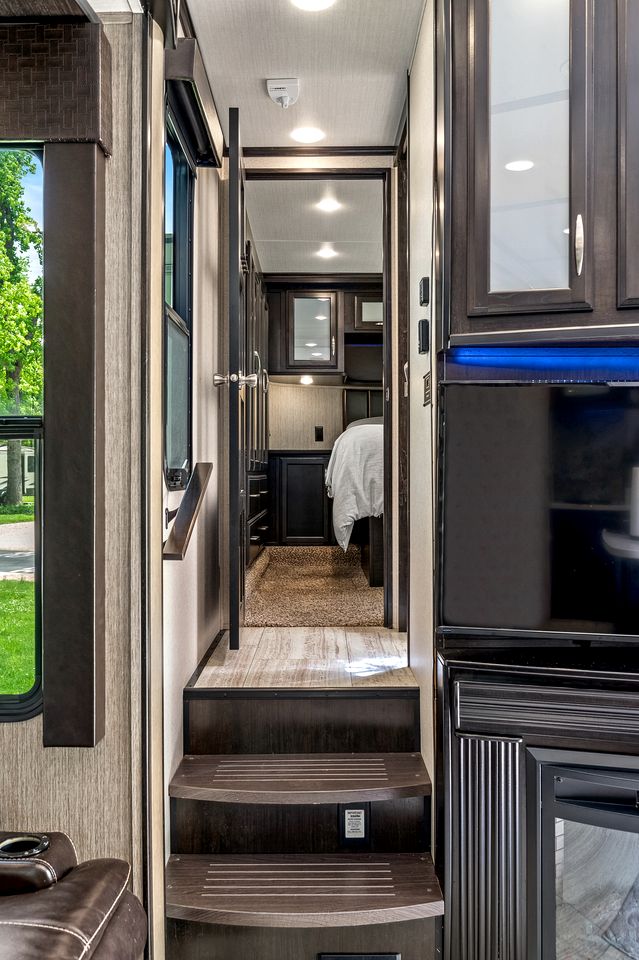 Fantastic Caravan with Barbecue in Branson, Missouri