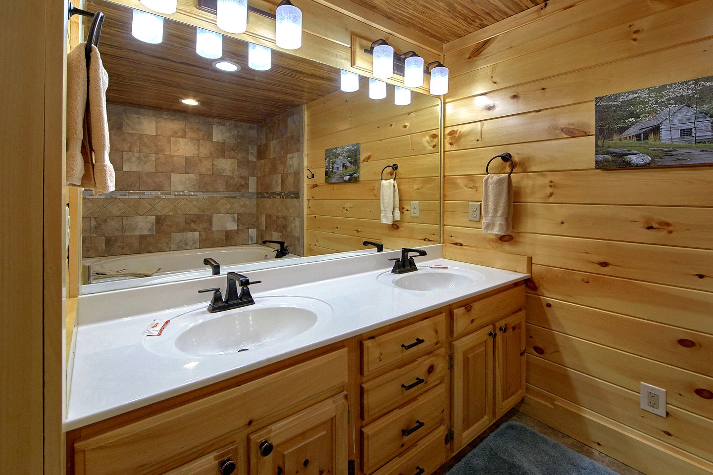 Regal Rental Cabin for a Family Getaway in Gatlinburg, Tennessee