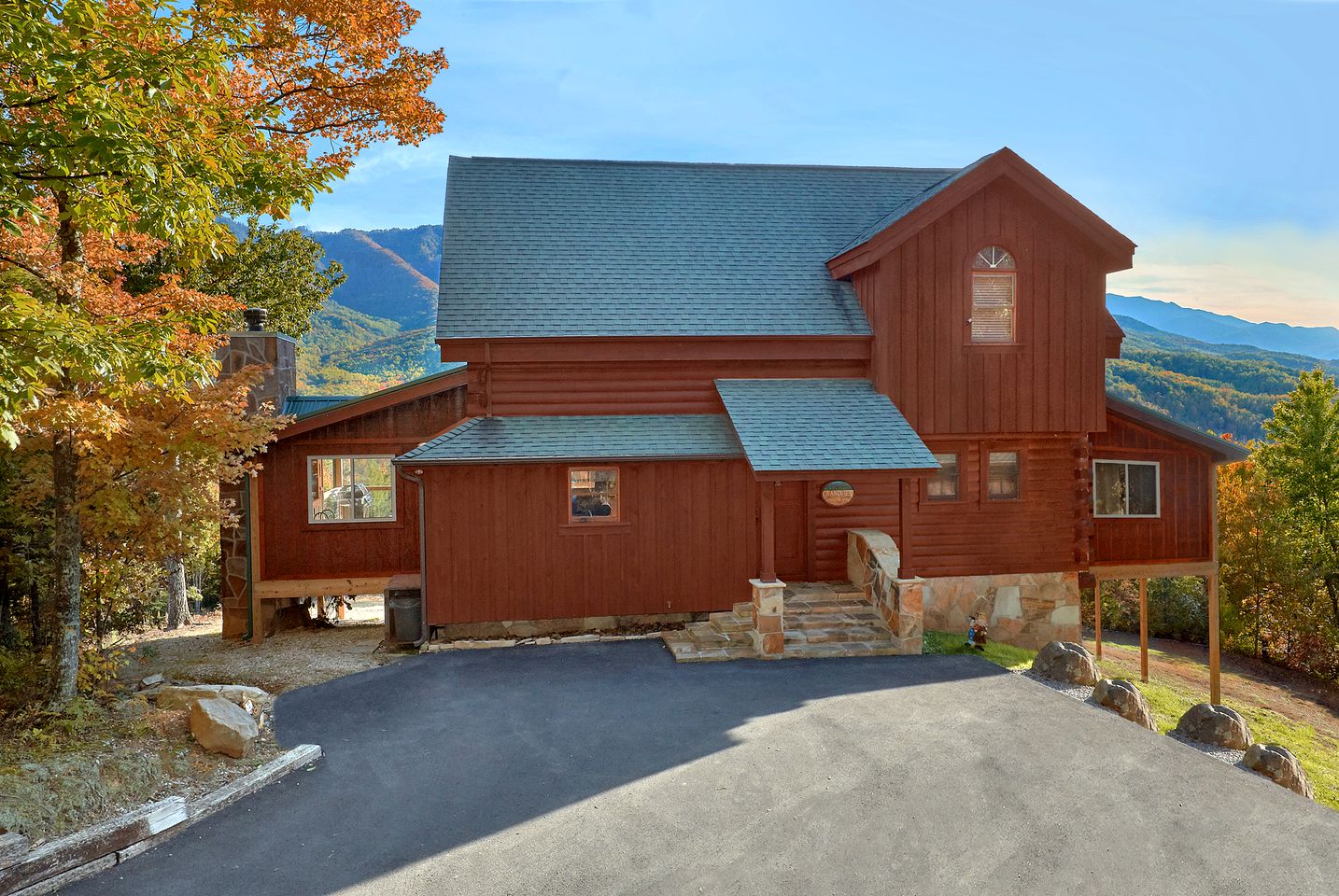 Regal Rental Cabin for a Family Getaway in Gatlinburg, Tennessee