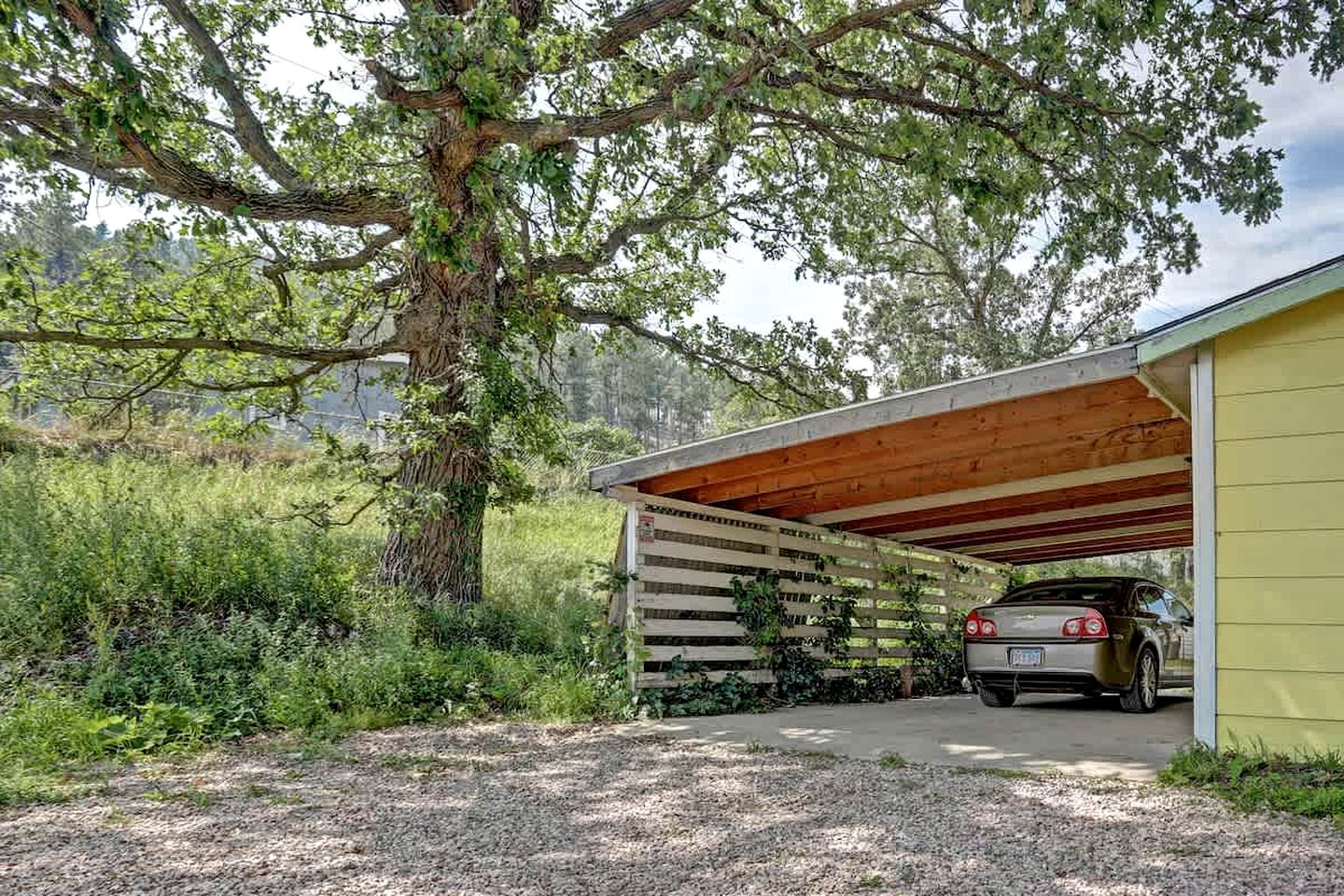 Enchanting Historic Cabin Retreat near Mount Rushmore in South Dakota