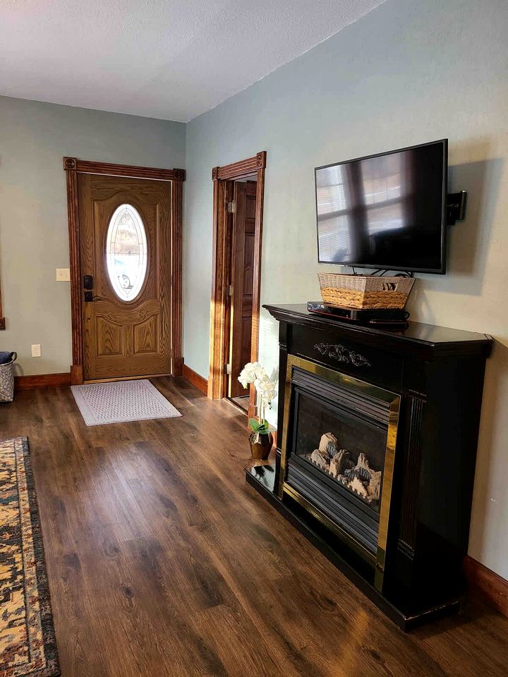 Enchanting Historic Cabin Retreat near Mount Rushmore in South Dakota