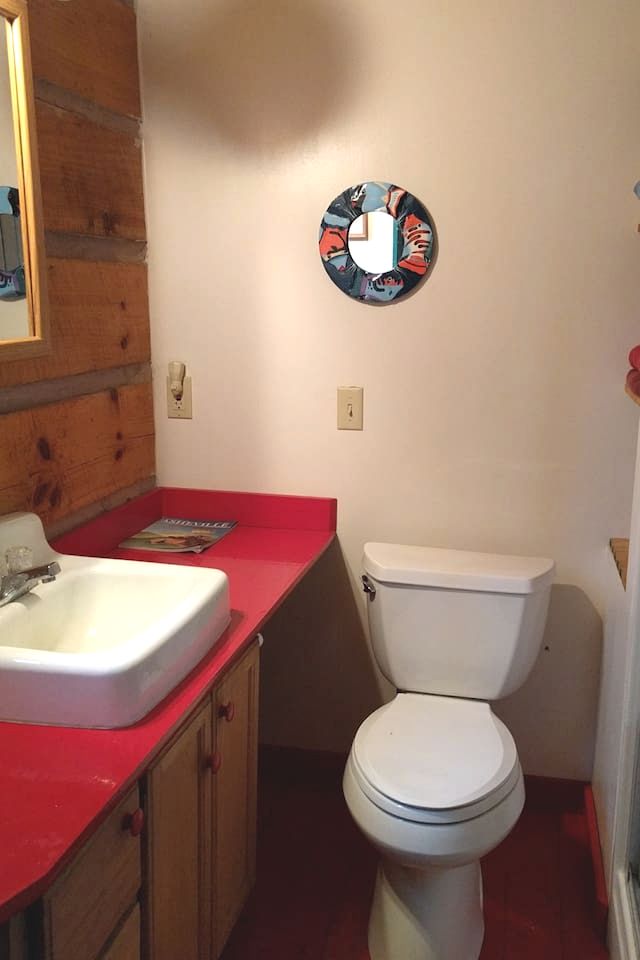 Secluded Pet Friendly Cabin on 34 Acres of North Carolina Forest, with Mountain and River views