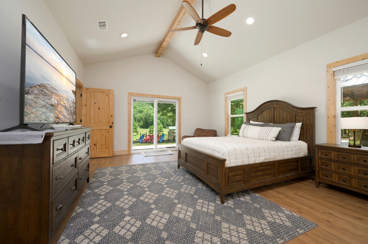 Enchanting Riverside Cabin Retreat with Mountain Views near Sardis Lake Oklahoma