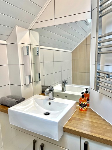 Vacation Rentals (United Kingdom, --, --)