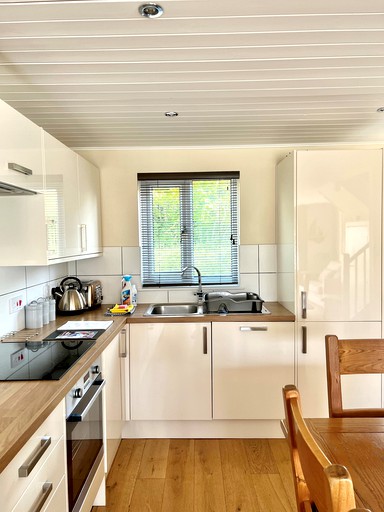 Vacation Rentals (United Kingdom, --, --)