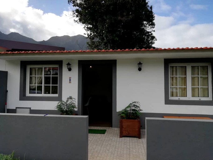 Cottages (São Vicente, Madeira, Portugal)