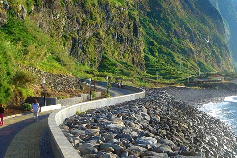 Cottages (São Vicente, Madeira, Portugal)