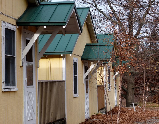 Cabins (Danbury, Wisconsin, United States)