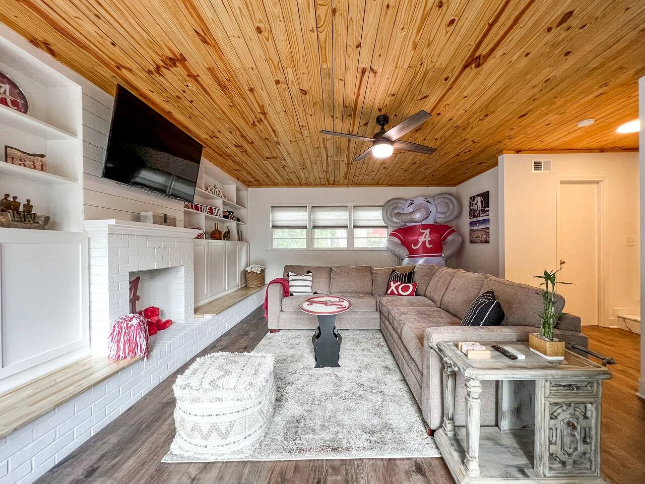 Great Cabin Perfect for Small Groups in Northport, Alabama