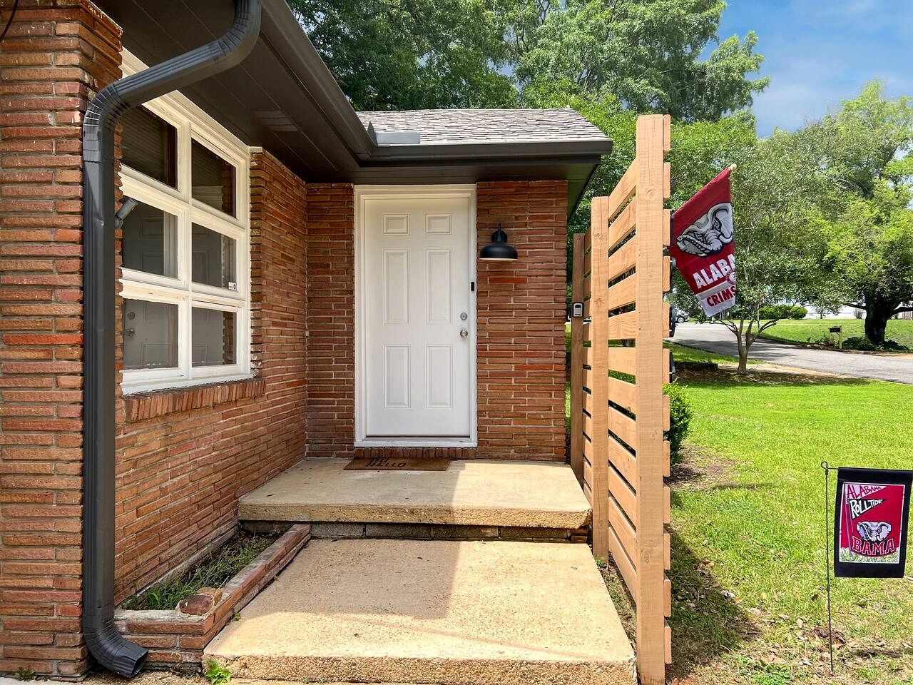 Great Cabin Perfect for Small Groups in Northport, Alabama