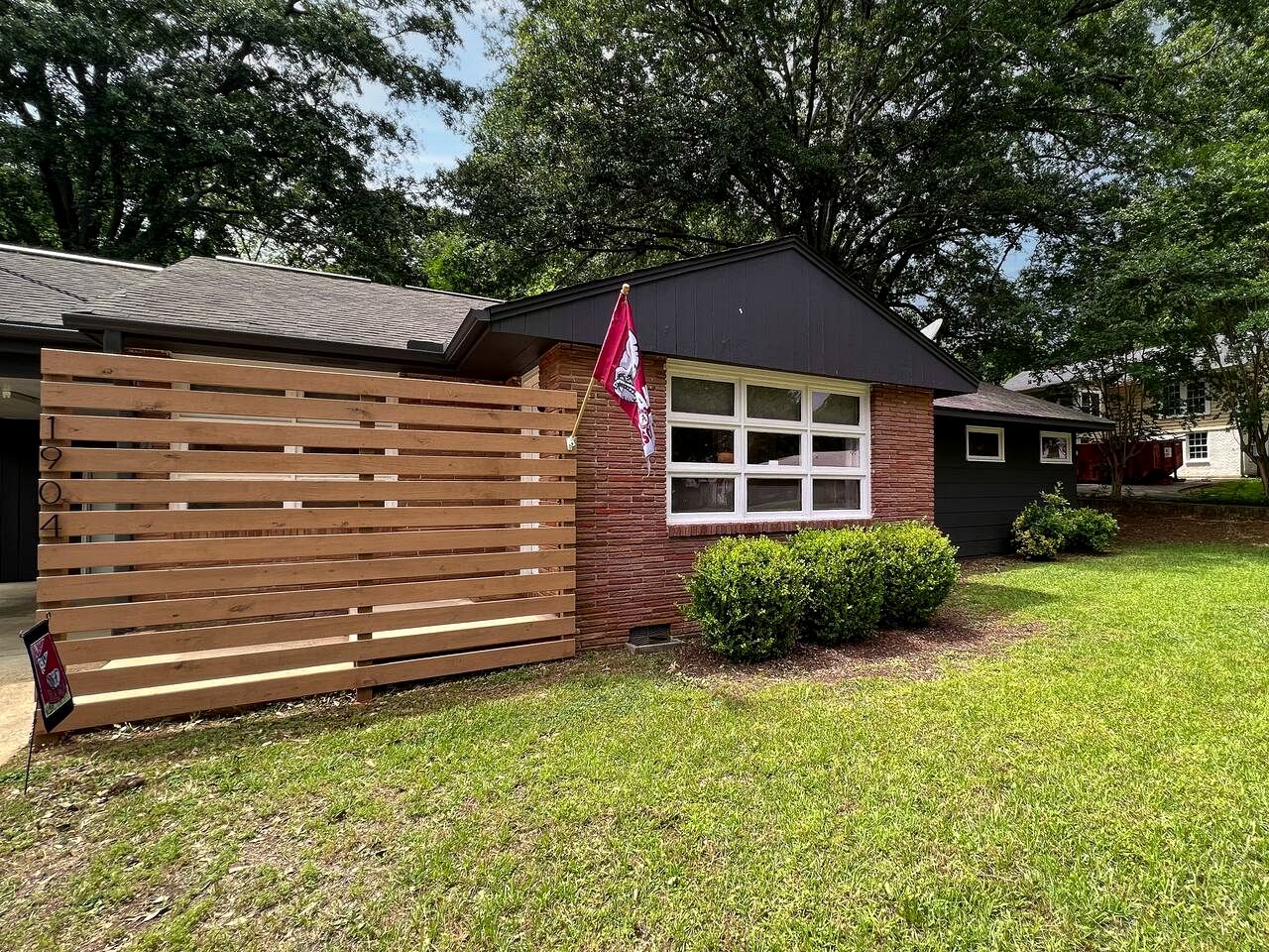 Great Cabin Perfect for Small Groups in Northport, Alabama