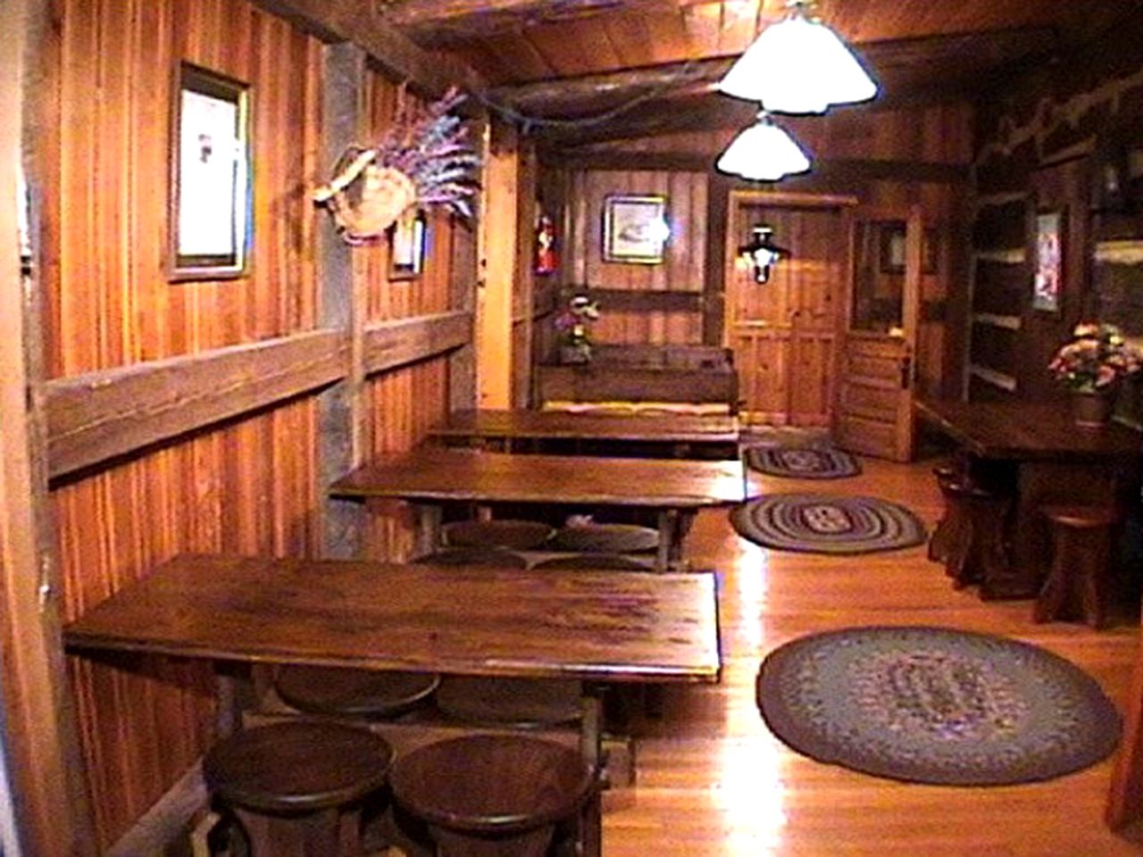 Rustic and Private Family Cabin Rental on Beech Mountain, North Carolina