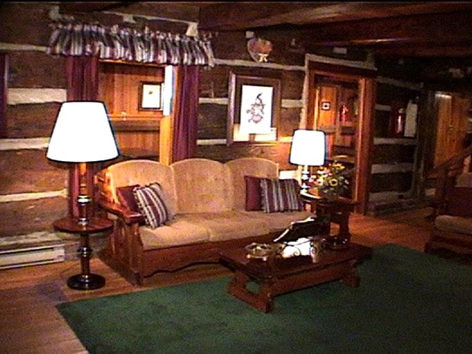 Log Cabins (Beech Mountain, North Carolina, United States)