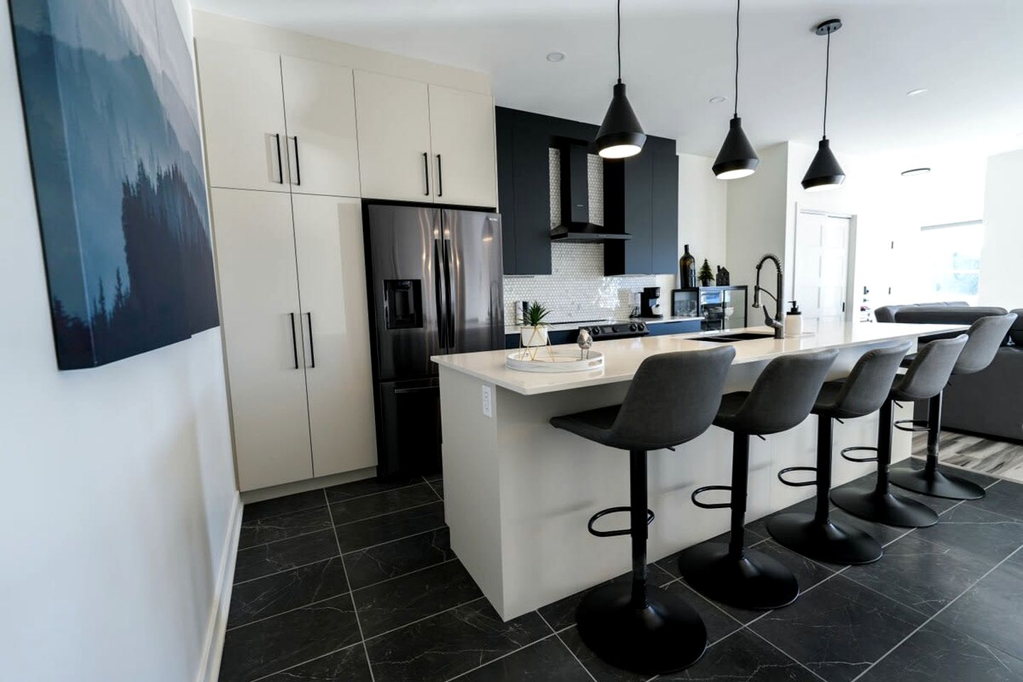 Great Family-Friendly Vacation Rental with Balcony and Barbecue in Saint Donat de Montcalm, Quebec