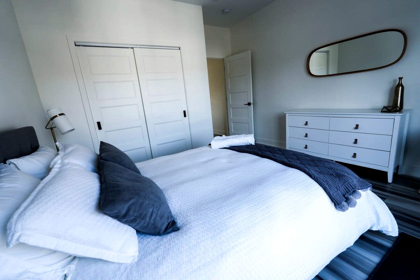 Great Family-Friendly Vacation Rental with Balcony and Barbecue in Saint Donat de Montcalm, Quebec