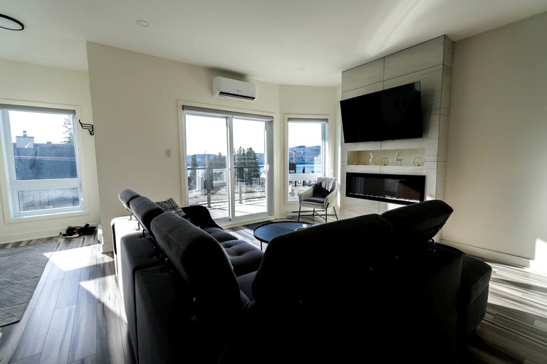 Cabins (Canada, Saint-Donat-de-Montcalm, Quebec)