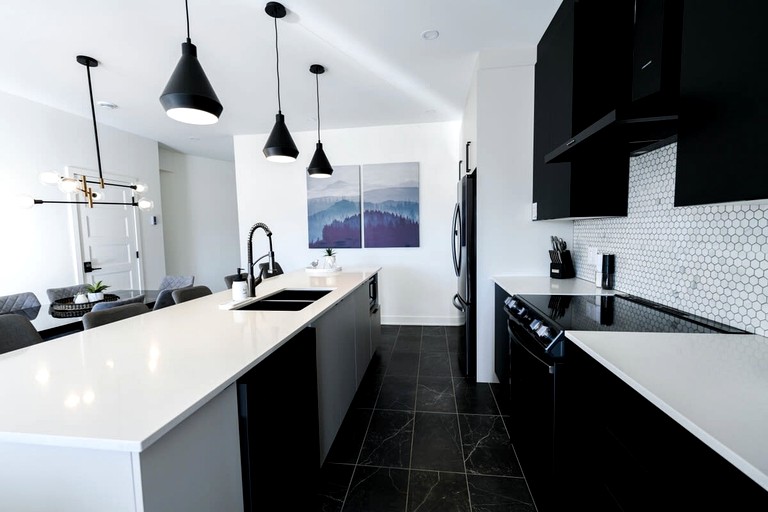 Cabins (Canada, Saint-Donat-de-Montcalm, Quebec)