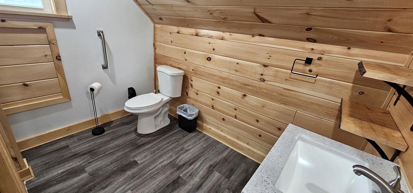 Lustrous Modern Cabin Oasis Near Moosehead Lake, Maine