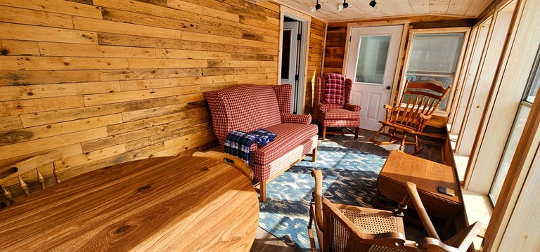 Cabins (United States of America, Greenville, Maine)