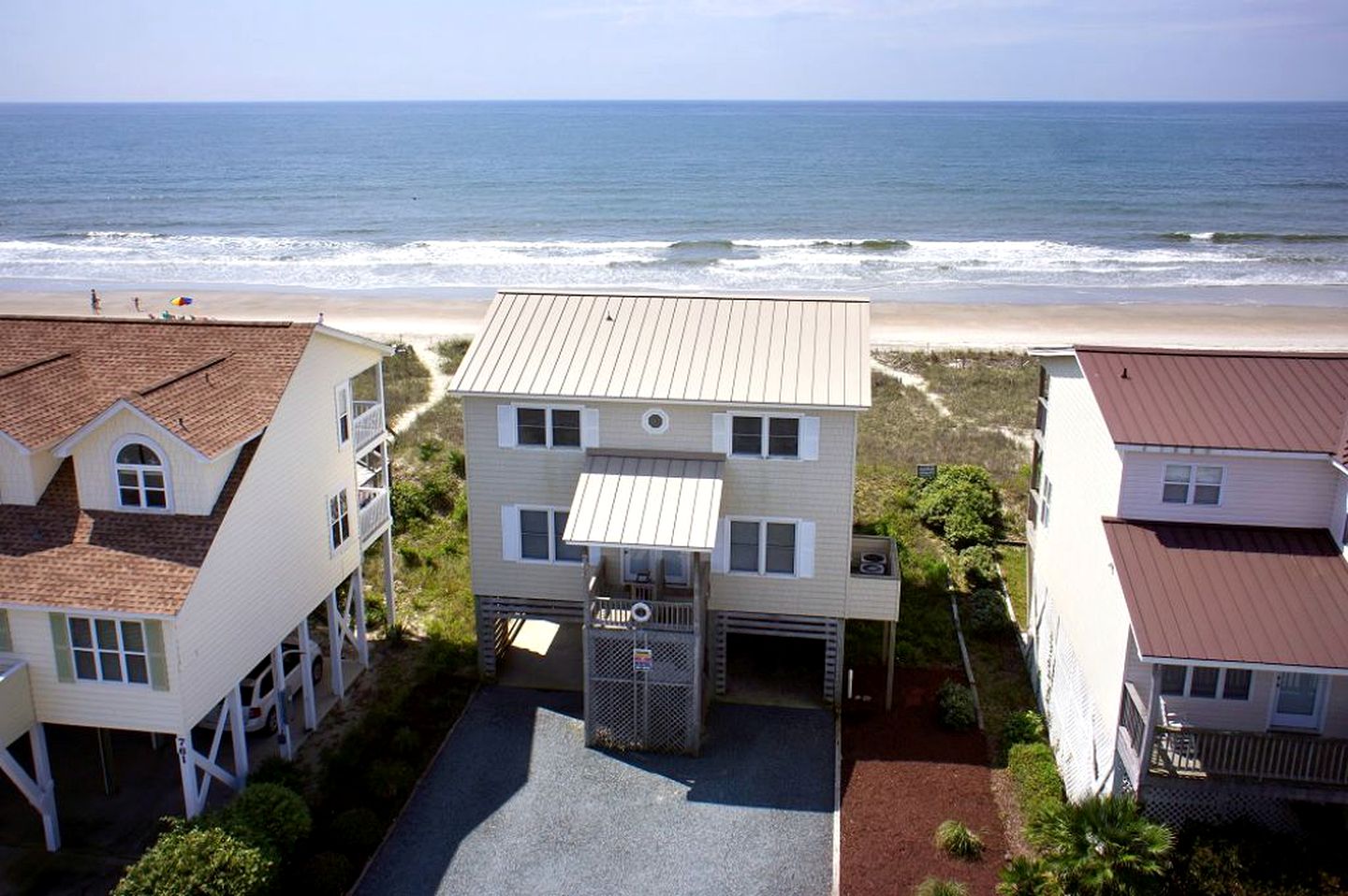 Spacious Oceanfront Cottage near Shallotte River Swamp Park in Holden Beach, North Carolina