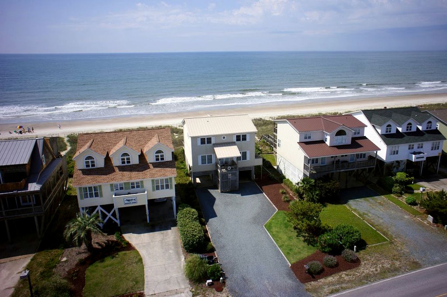 Spacious Oceanfront Cottage near Shallotte River Swamp Park in Holden Beach, North Carolina