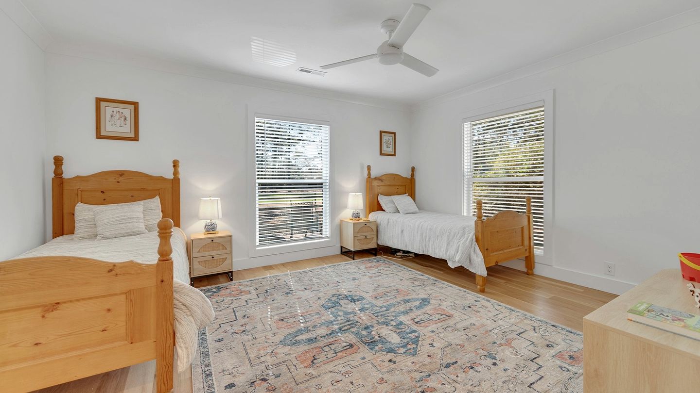 Modern Cottage with Endless Outdoor Activities in Pawleys Island, South Carolina