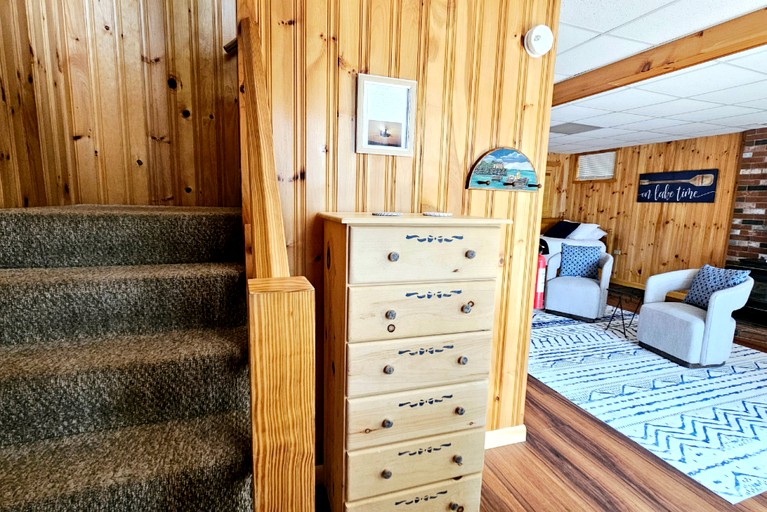 Cabins (United States of America, Belgrade, Maine)