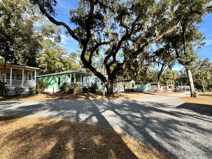 Cabins (United States of America, Dunnellon, Florida)
