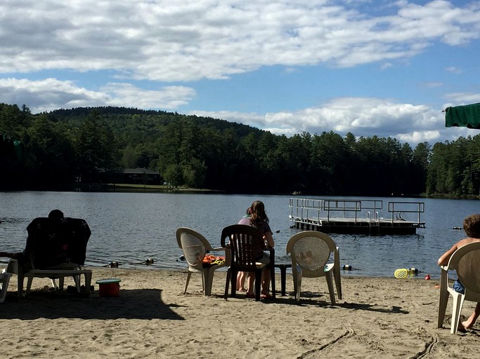 Log Cabins (Chestertown, New York, United States)