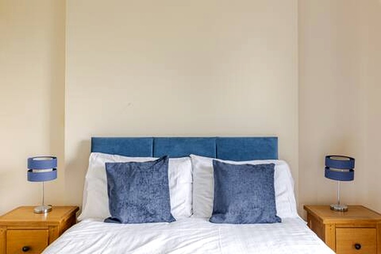 Vacation Rentals (United Kingdom, --, --)