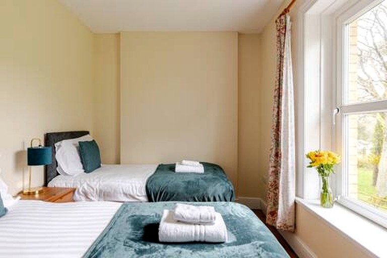 Vacation Rentals (United Kingdom, --, --)