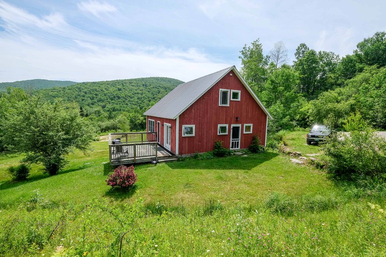 Green Mountain Cottage Surrounded by National Forest, Cottages