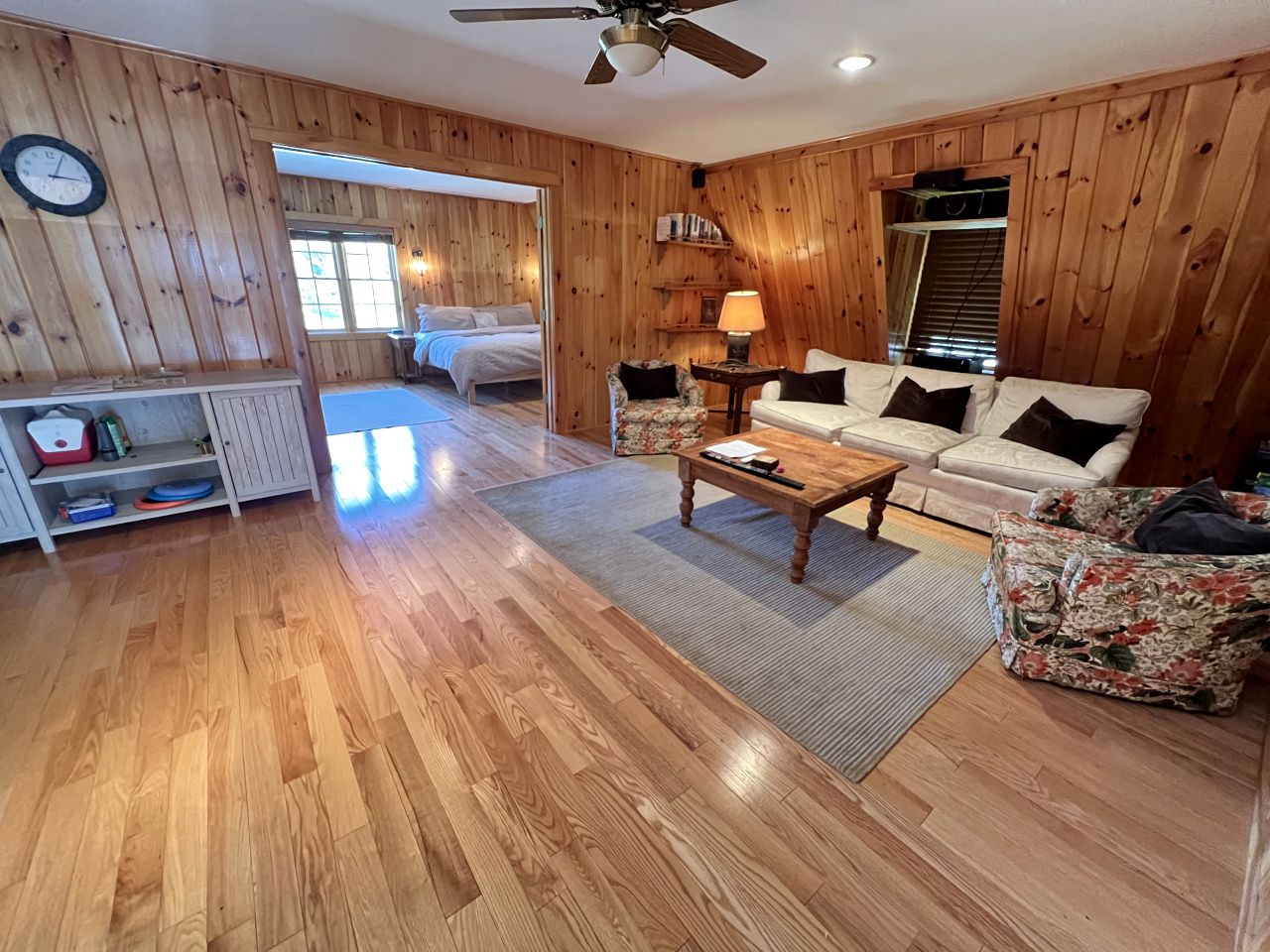 Tranquil Cabin Hideaway with Firepit and Riverfront Views on the Green River in Vermont