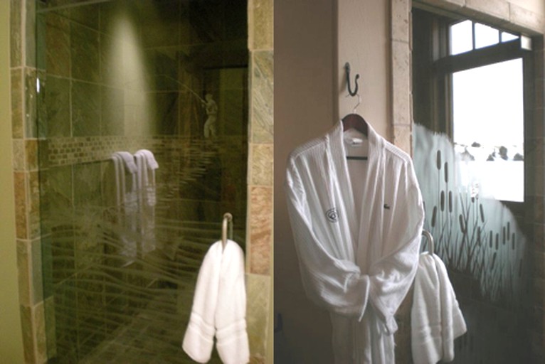 Cabins (Three Forks, Montana, United States)